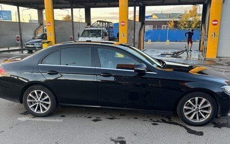 Mercedes-Benz E-Класс, 2019 год, 2 600 000 рублей, 36 фотография