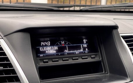 Mitsubishi Pajero IV, 2011 год, 1 649 000 рублей, 25 фотография