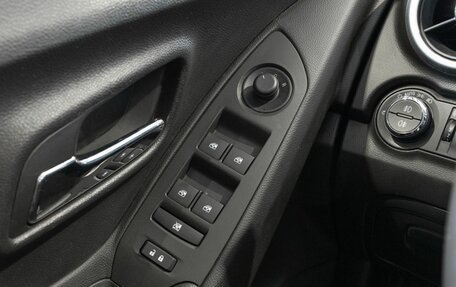 Chevrolet Tracker III, 2015 год, 929 658 рублей, 7 фотография