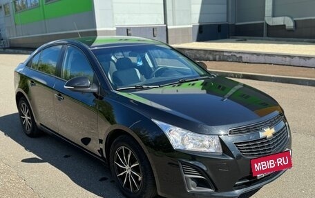 Chevrolet Cruze II, 2015 год, 897 000 рублей, 2 фотография