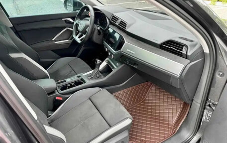 Audi Q3, 2022 год, 2 400 000 рублей, 9 фотография