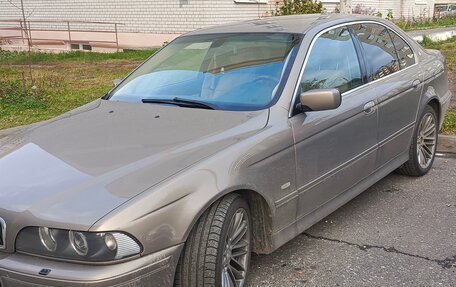 BMW 5 серия, 2002 год, 980 000 рублей, 3 фотография
