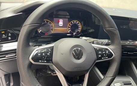 Volkswagen Golf VIII, 2022 год, 2 100 000 рублей, 11 фотография