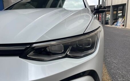 Volkswagen Golf VIII, 2022 год, 2 100 000 рублей, 14 фотография