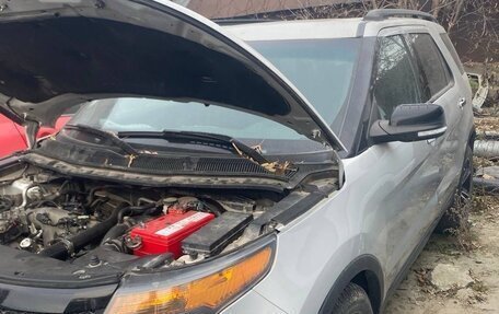 Ford Explorer VI, 2013 год, 1 400 000 рублей, 2 фотография