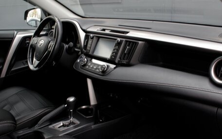 Toyota RAV4, 2019 год, 3 000 000 рублей, 5 фотография