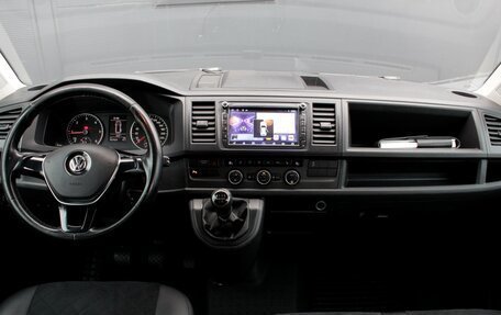 Volkswagen Caravelle T6 рестайлинг, 2019 год, 2 950 000 рублей, 7 фотография