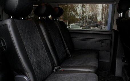 Volkswagen Caravelle T6 рестайлинг, 2019 год, 2 950 000 рублей, 17 фотография