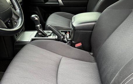 Toyota Land Cruiser Prado 150 рестайлинг 2, 2019 год, 4 950 000 рублей, 9 фотография