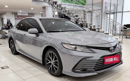 Toyota Camry, 2021 год, 2 750 000 рублей, 3 фотография