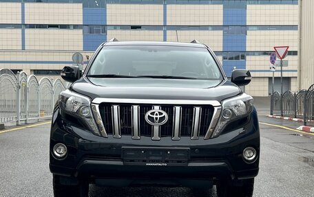 Toyota Land Cruiser Prado 150 рестайлинг 2, 2016 год, 4 200 000 рублей, 2 фотография