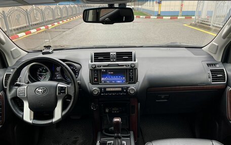 Toyota Land Cruiser Prado 150 рестайлинг 2, 2016 год, 4 200 000 рублей, 13 фотография