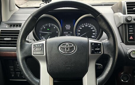 Toyota Land Cruiser Prado 150 рестайлинг 2, 2016 год, 4 200 000 рублей, 15 фотография