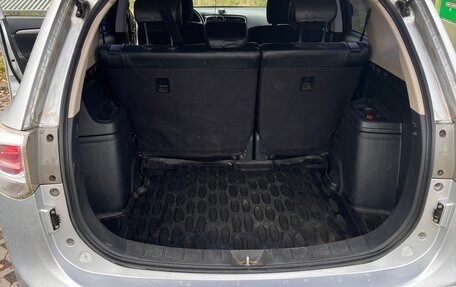 Mitsubishi Outlander III рестайлинг 3, 2014 год, 1 400 000 рублей, 22 фотография