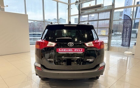 Toyota RAV4, 2015 год, 1 770 000 рублей, 4 фотография
