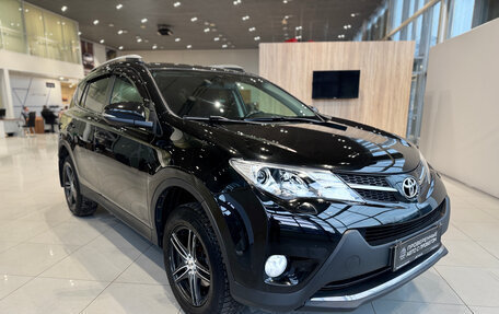 Toyota RAV4, 2015 год, 1 770 000 рублей, 7 фотография