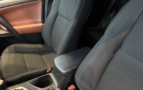 Toyota RAV4, 2015 год, 1 770 000 рублей, 21 фотография