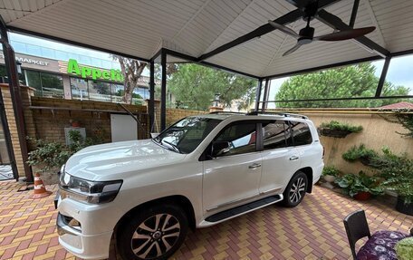 Toyota Land Cruiser 200, 2018 год, 6 900 000 рублей, 2 фотография