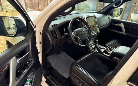 Toyota Land Cruiser 200, 2018 год, 6 900 000 рублей, 7 фотография