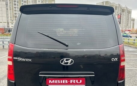 Hyundai Grand Starex Grand Starex I рестайлинг 2, 2011 год, 1 700 000 рублей, 2 фотография