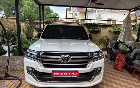 Toyota Land Cruiser 200, 2018 год, 6 900 000 рублей, 8 фотография