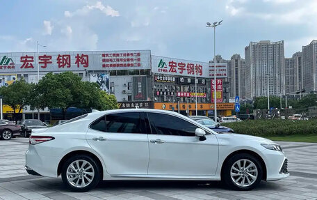 Toyota Camry, 2021 год, 2 380 000 рублей, 2 фотография