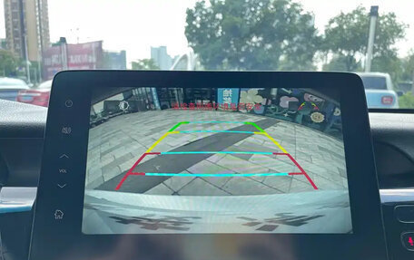 Toyota Camry, 2021 год, 2 380 000 рублей, 10 фотография