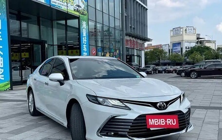 Toyota Camry, 2021 год, 2 380 000 рублей, 3 фотография