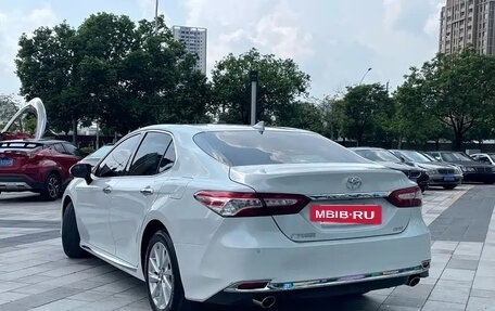 Toyota Camry, 2021 год, 2 380 000 рублей, 4 фотография