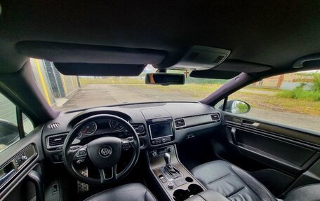 Volkswagen Touareg III, 2011 год, 2 130 000 рублей, 16 фотография