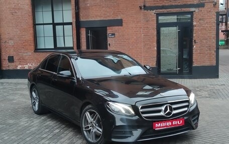 Mercedes-Benz E-Класс, 2019 год, 2 800 000 рублей, 1 фотография