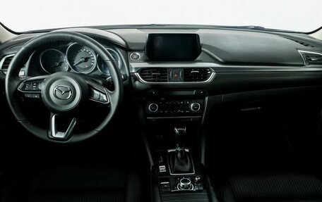 Mazda 6, 2018 год, 1 900 000 рублей, 7 фотография