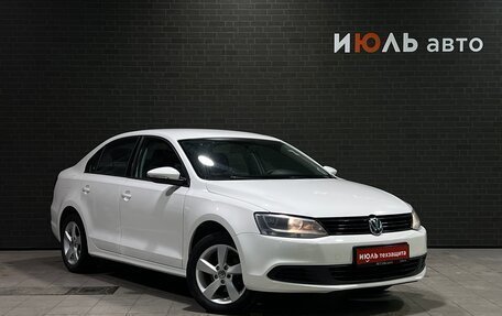 Volkswagen Jetta VI, 2012 год, 960 000 рублей, 3 фотография