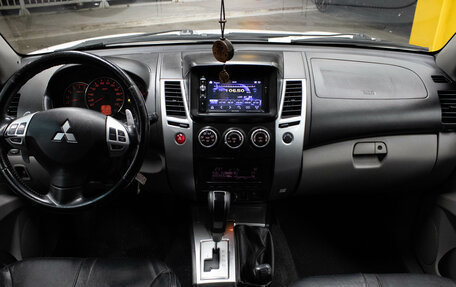 Mitsubishi Pajero Sport II рестайлинг, 2012 год, 1 859 000 рублей, 10 фотография