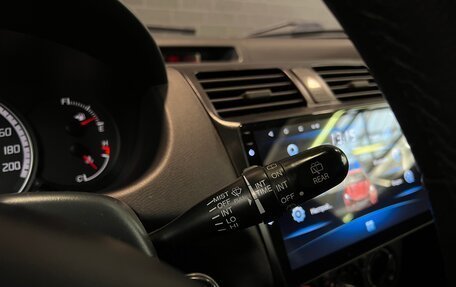 Suzuki Swift III, 2010 год, 650 000 рублей, 18 фотография