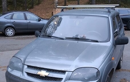 Chevrolet Niva I рестайлинг, 2011 год, 300 000 рублей, 1 фотография