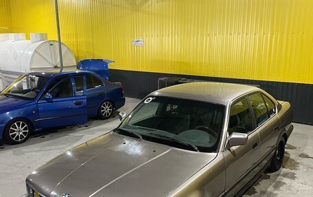 BMW 5 серия, 1990 год, 450 000 рублей, 15 фотография