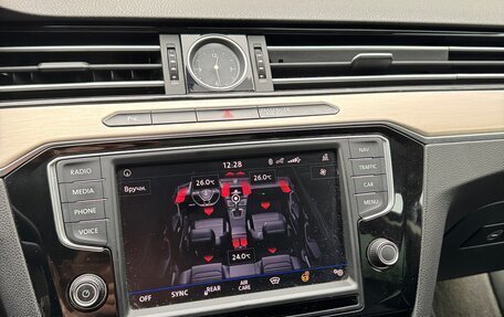 Volkswagen Passat B8 рестайлинг, 2017 год, 1 550 000 рублей, 11 фотография