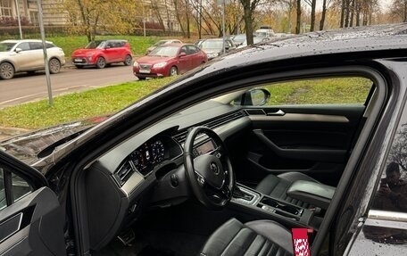 Volkswagen Passat B8 рестайлинг, 2017 год, 1 550 000 рублей, 8 фотография