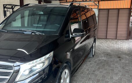 Mercedes-Benz V-Класс, 2017 год, 4 450 000 рублей, 4 фотография