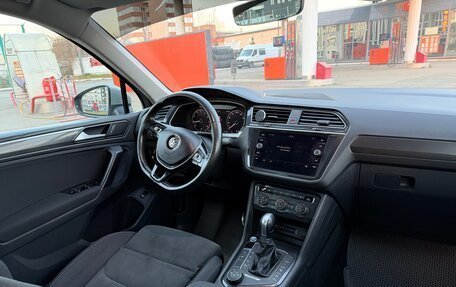 Volkswagen Tiguan II, 2018 год, 2 399 000 рублей, 6 фотография