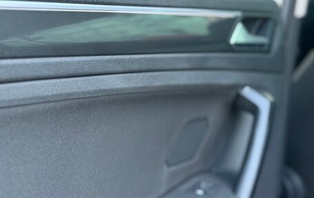 Volkswagen Tiguan II, 2018 год, 2 399 000 рублей, 14 фотография