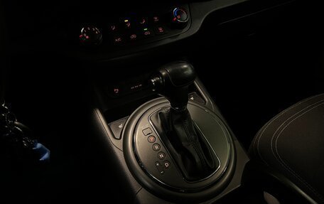 KIA Sportage III, 2011 год, 1 370 000 рублей, 14 фотография