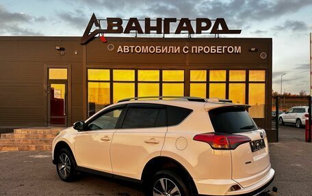 Toyota RAV4, 2019 год, 2 700 000 рублей, 4 фотография