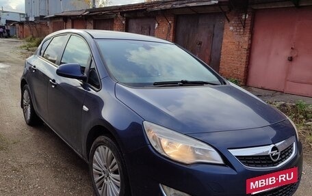 Opel Astra J, 2011 год, 700 000 рублей, 3 фотография