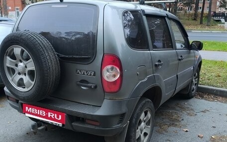 Chevrolet Niva I рестайлинг, 2011 год, 300 000 рублей, 4 фотография