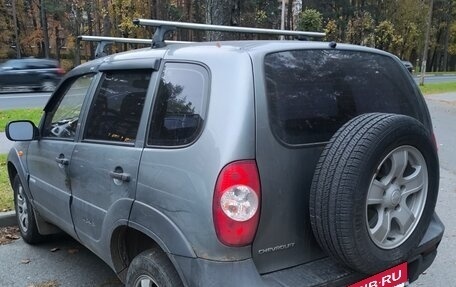 Chevrolet Niva I рестайлинг, 2011 год, 300 000 рублей, 5 фотография