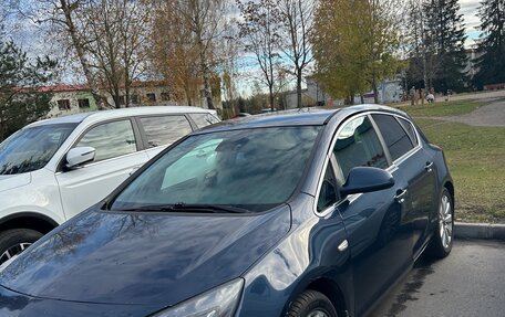 Opel Astra J, 2010 год, 610 000 рублей, 1 фотография