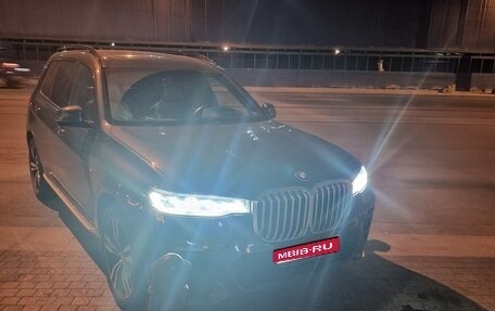 BMW X7, 2019 год, 5 600 000 рублей, 1 фотография