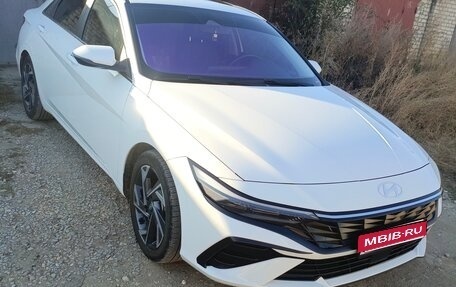 Hyundai Elantra, 2023 год, 2 125 000 рублей, 1 фотография